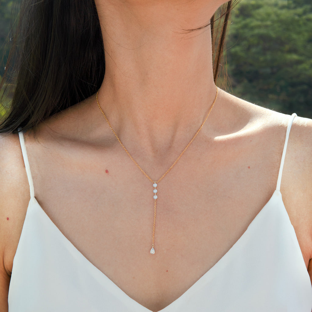 14K Floating Diamond Necklace .15 CT | LUNESSA